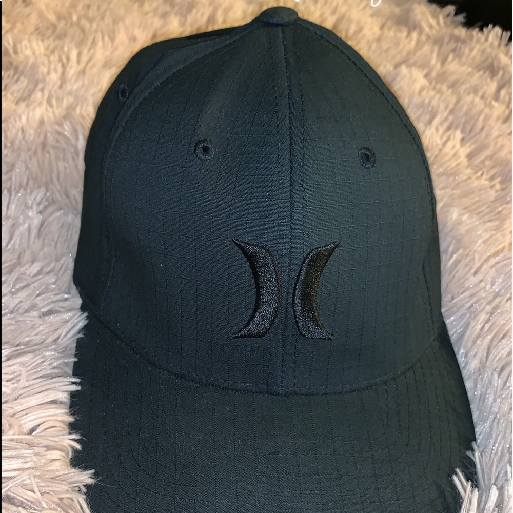 All black Hurley hat
